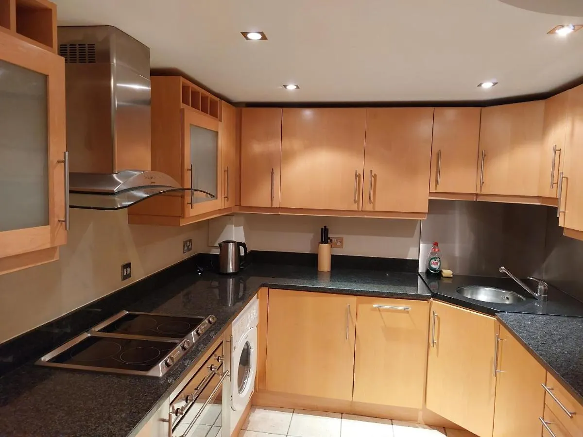 Apartment One Bed Stylish Apartment, Canary Wharf, London United Kingdom