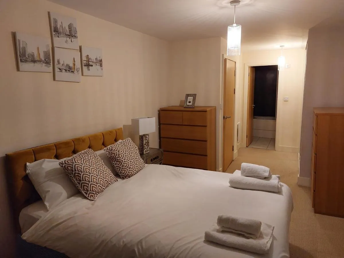 One Bed Stylish Apartment, Canary Wharf, London United Kingdom